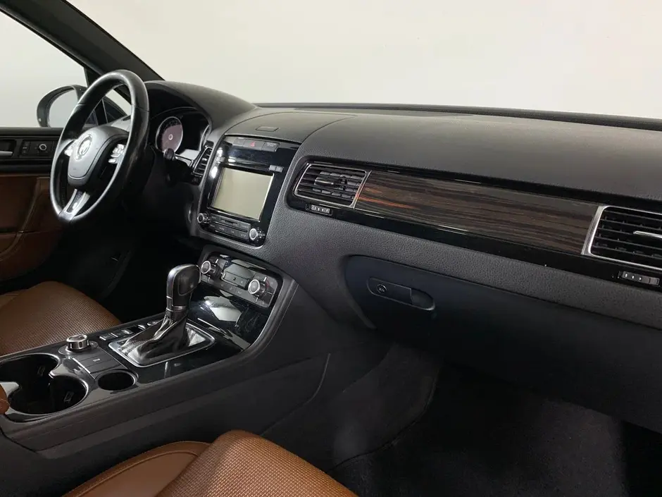 Volkswagen Touareg, 2014 г.